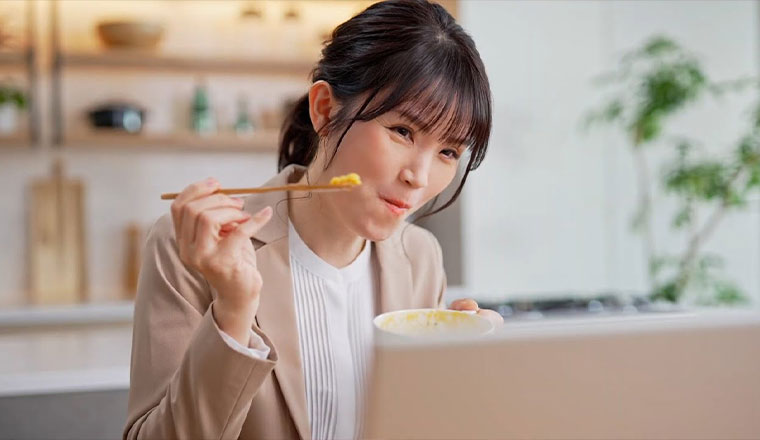 動画広告の制作実績・事例：インスタント食品の15秒CM動画