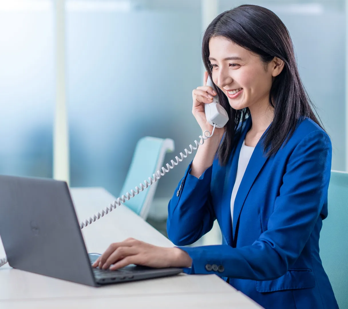 専任コンサルタントがトータルサポート